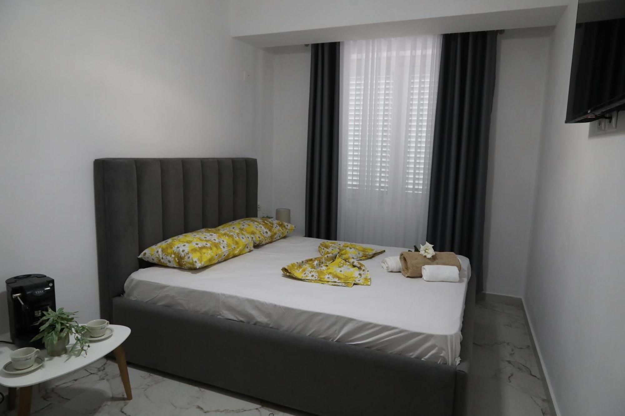 Rozafa Guest Room Center Shkodër Exteriör bild