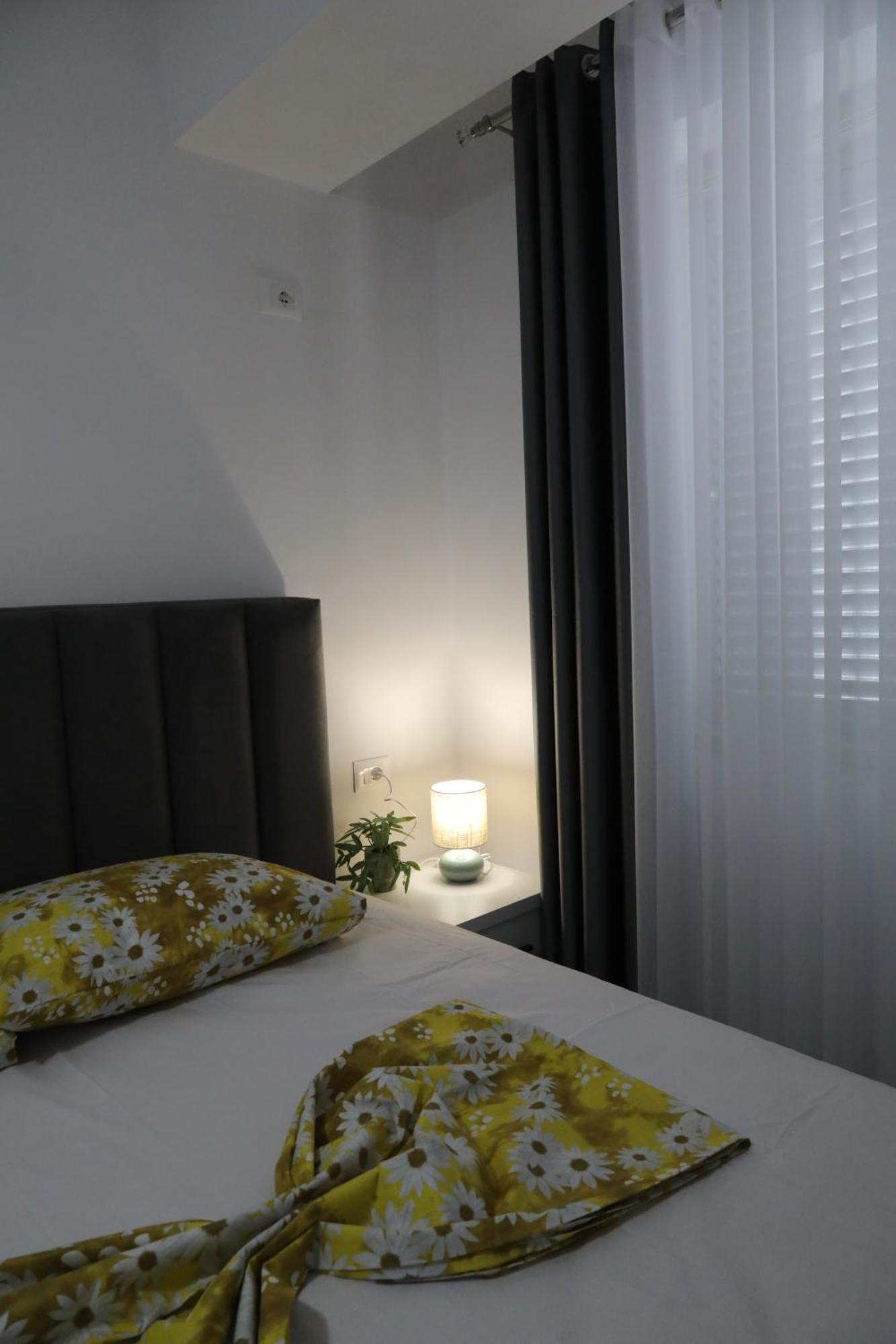 Rozafa Guest Room Center Shkodër Exteriör bild